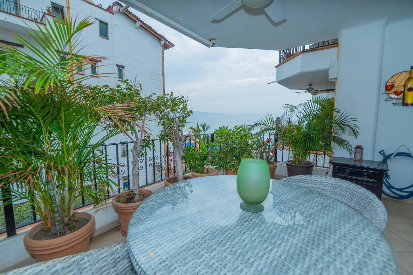 Los Muertos Escape Puerto Vallarta